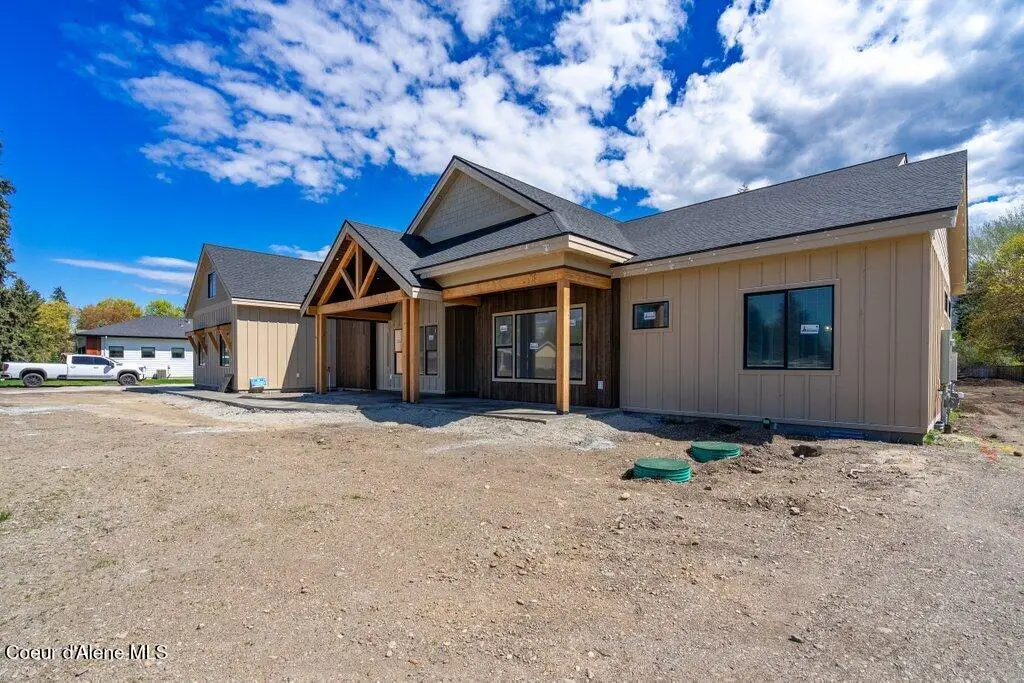 5712 N Davenport St, Dalton Gardens, ID 83815 - #1
