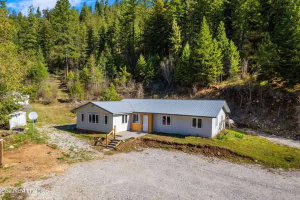 2899 Upper Pack River RD, Sandpoint, ID 83864