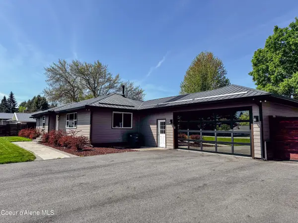 9347 N Baack RD, Hayden, ID 83835