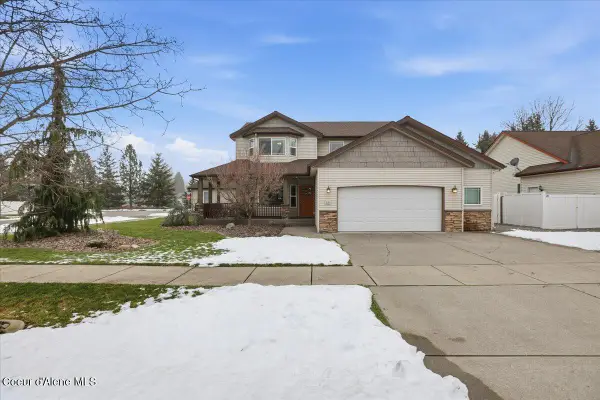 621 E Round Up CIR, Hayden, ID 83835