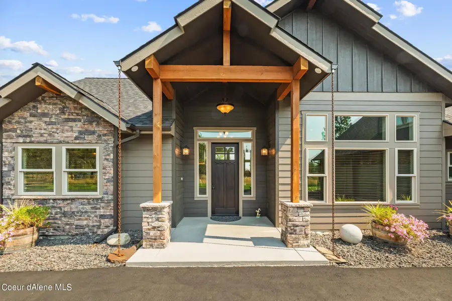 23908 N Citadel Rd, Rathdrum, ID 83858 - #2