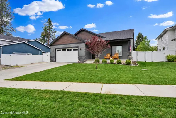 10633 N Crimson Dr, Hayden, ID 83835