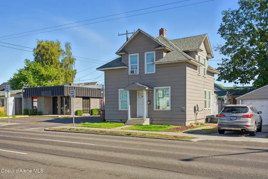1704 N Ash St, Spokane, WA 99205 - #3