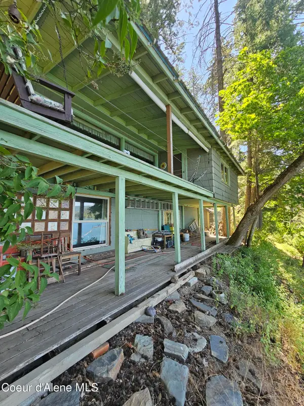 300 Rocky Point Loop RD, Plummer, ID 83851