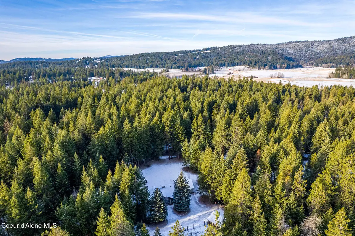 13757 N Idaho RD, Rathdrum, ID 83858 - Image #1