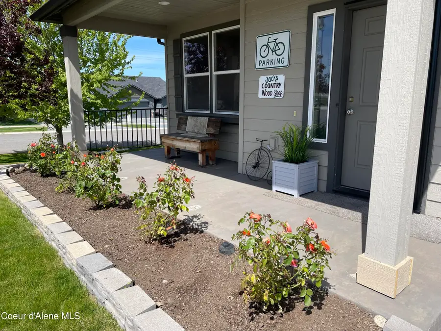 6319 W Harmony ST, Rathdrum, ID 83858 - #2