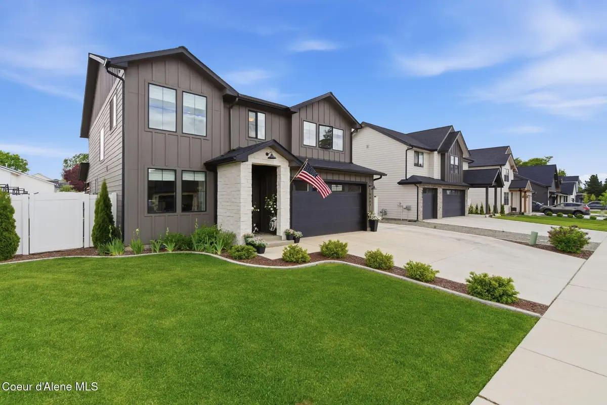 9061 N Raintree LN, Hayden, ID 83835 - #1