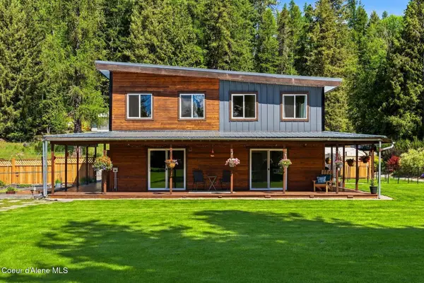 925 Lower Pack River Rd, Sandpoint, ID 83864