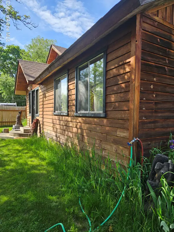 108 W 3rd AVE, Clark Fork, ID 83811