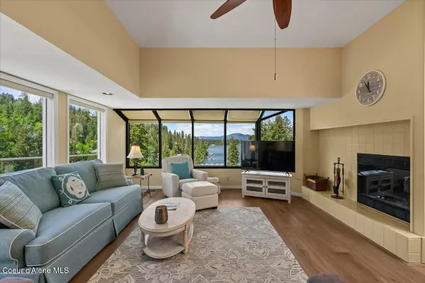 3570 E Tobler RD #UNIT B8, Hayden, ID 83835