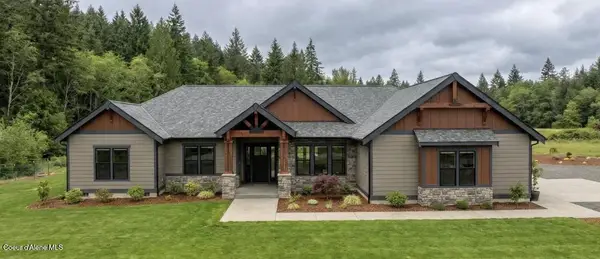1770 Porthill Loop, Bonners Ferry, ID 83805