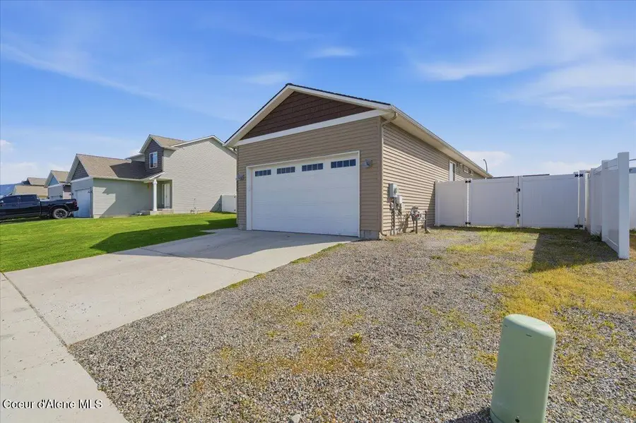 8830 N Mountainshire RD, Post Falls, ID 83854 - #3