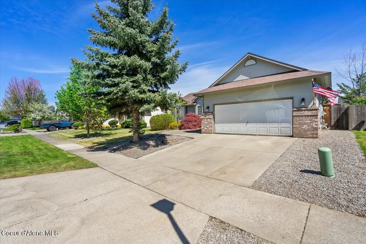 2760 N Top Flight DR, Post Falls, ID 83854 - #1