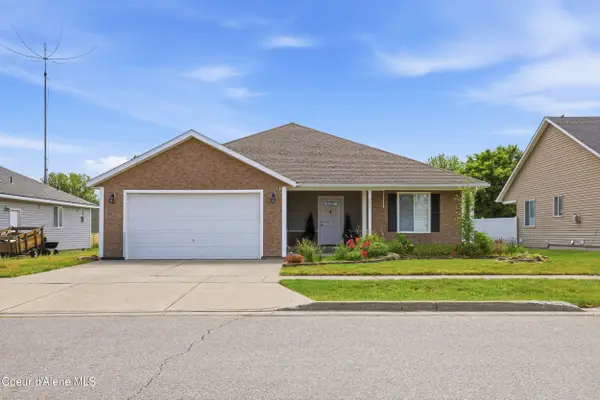 9571 N Macie LOOP, Hayden, ID 83835