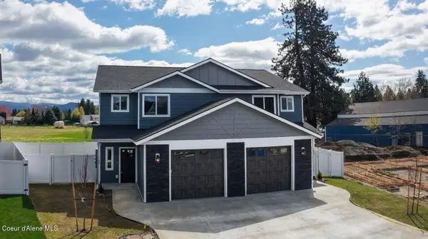 156 E LOBO LOOP, Hayden, ID 83835
