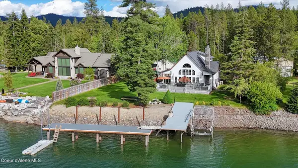 723 Evergreen RD, Sagle, ID 83860