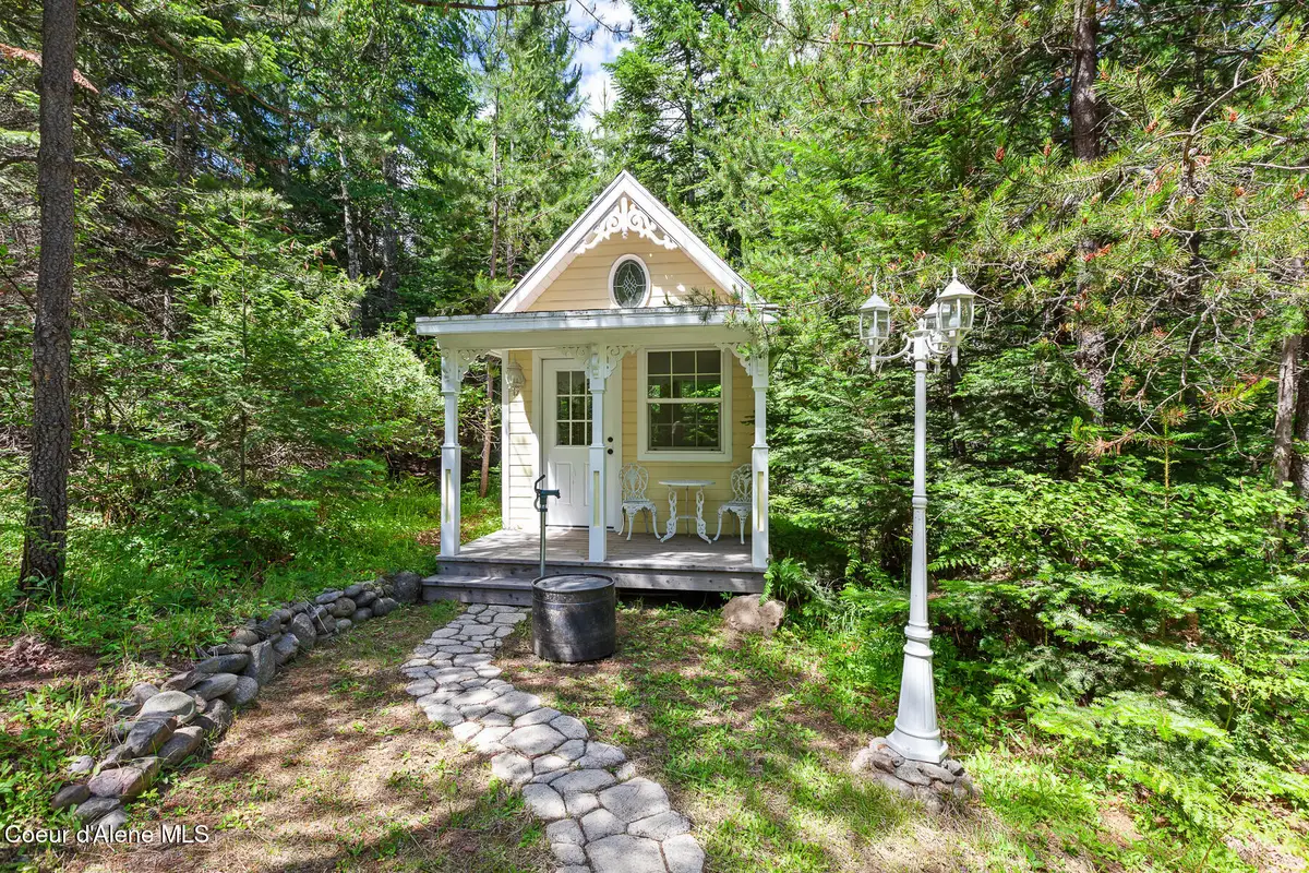 306 Pinewood LN, Cocolalla, ID 83813 - #1