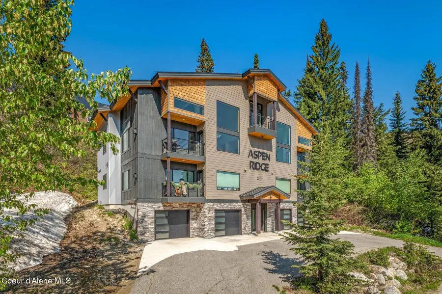 227 Crystal Springs Rd # 3, Sandpoint, ID 83864 - #3