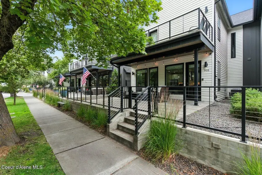 905 E Sherman AVE, Coeur Dalene, ID 83814 - #2
