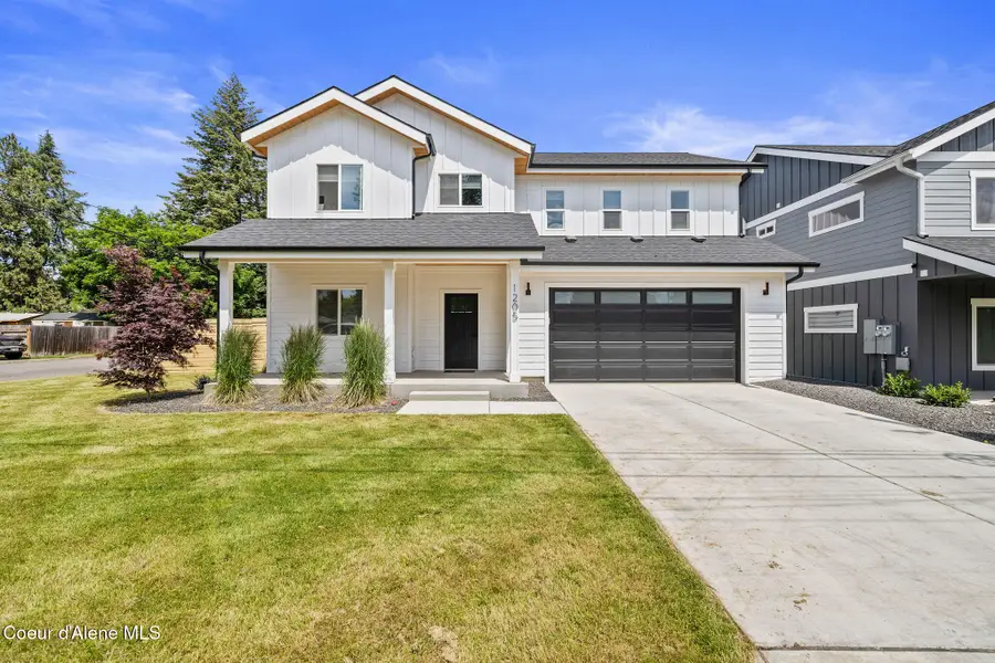 1205 E Adeline AVE, Coeur Dalene, ID 83814 - #2