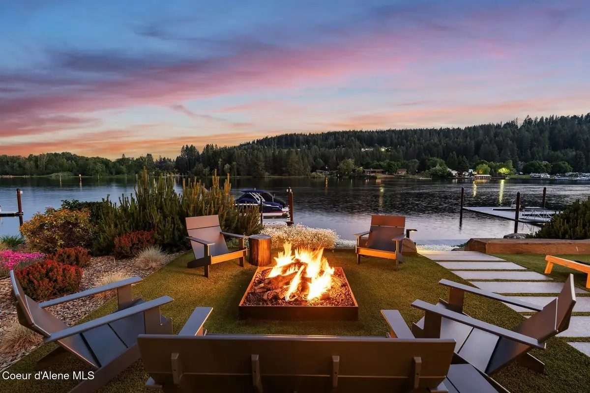 1418 W Bellerive Ln, Coeur Dalene, ID 83814 - #1
