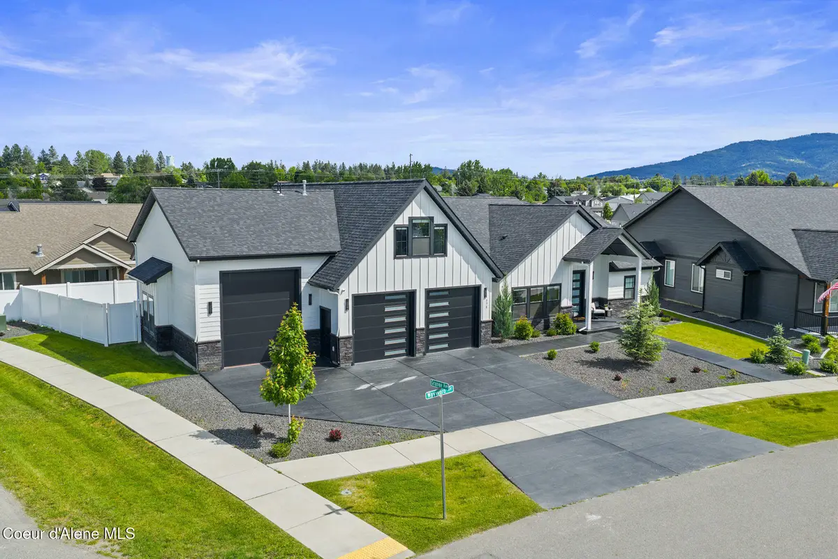 898 W WAYWARD CIR, Post Falls, ID 83854 - #1