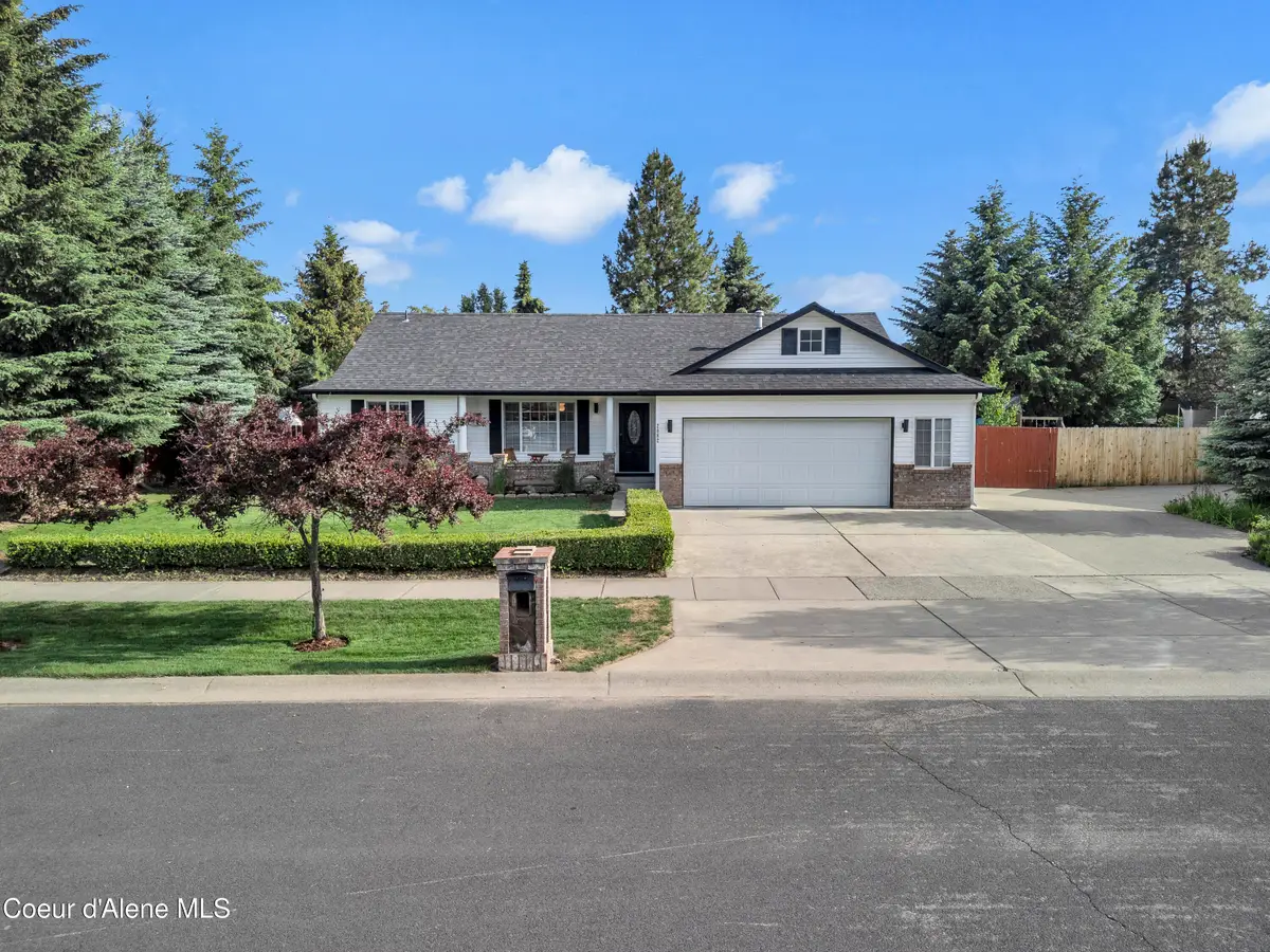 2082 E Greenleaf Ave, Coeur Dalene, ID 83815 - #1