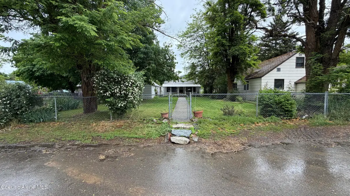 212 Hill ST, Smelterville, ID 83868 - #1