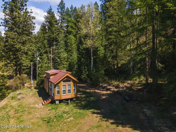 15040 S BENCH RD, Harrison, ID 83833