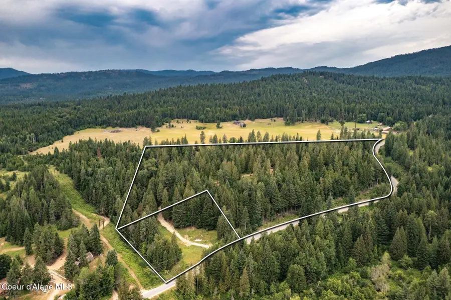 111 Wrenco Loop Road, Sandpoint, ID 83864 - Image #2