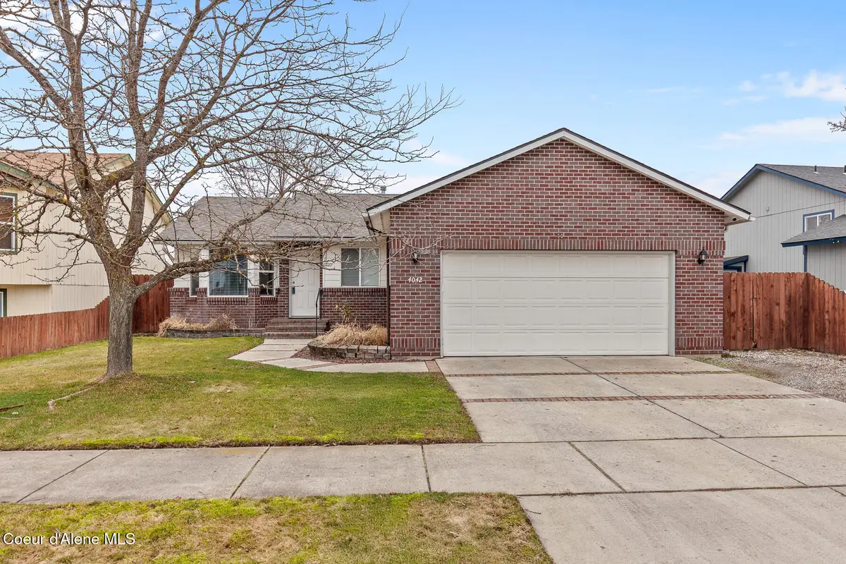 4042 N COUPLES DR, Coeur Dalene, ID 83815 - Image #1