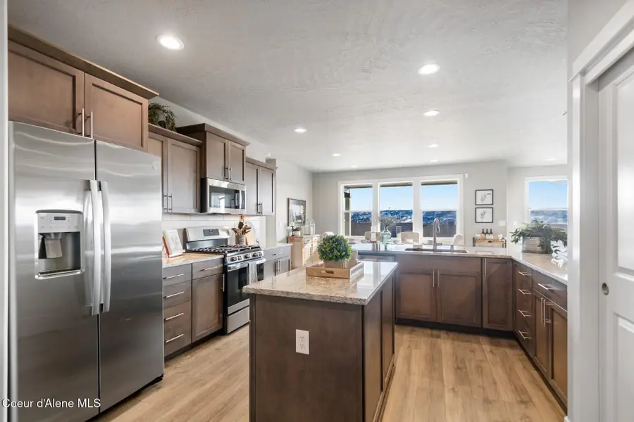 6805 W CONSTANTINE LN, Rathdrum, ID 83858 - Image #2