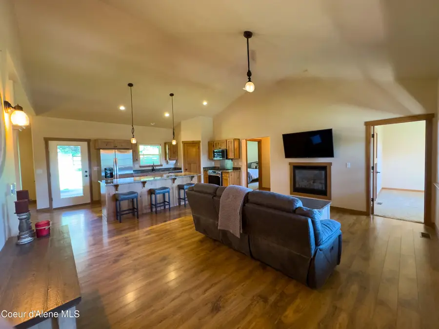 19058 W Panther Rock CT, Hauser, ID 83854 - #3