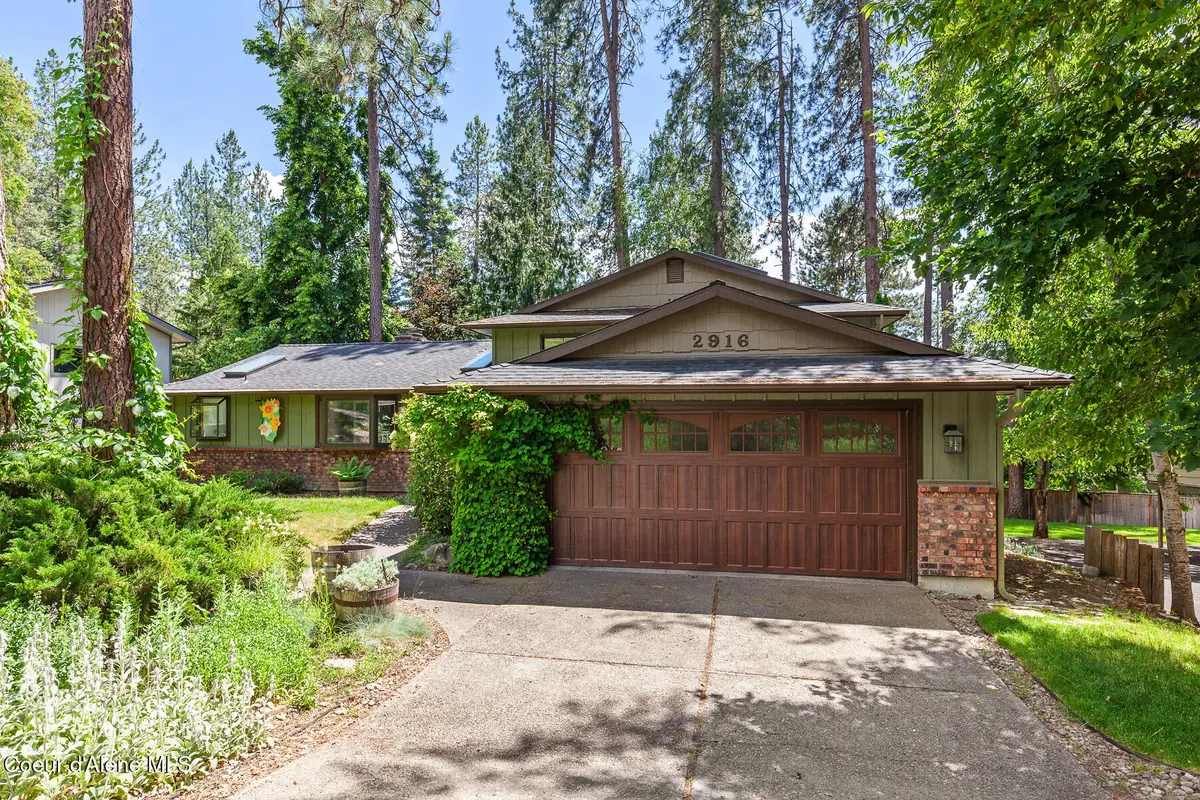 2916 E HARRISON AVE, Coeur Dalene, ID 83814 - #1