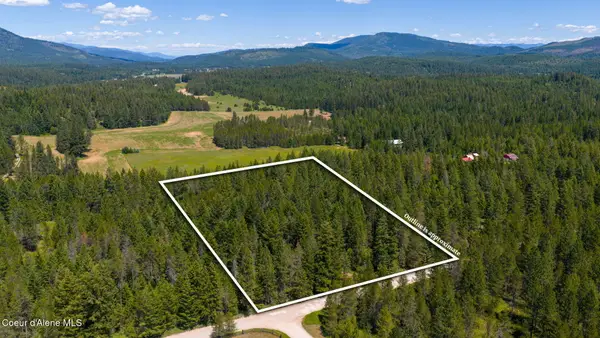 965 Trails End RD, Athol, ID 83801