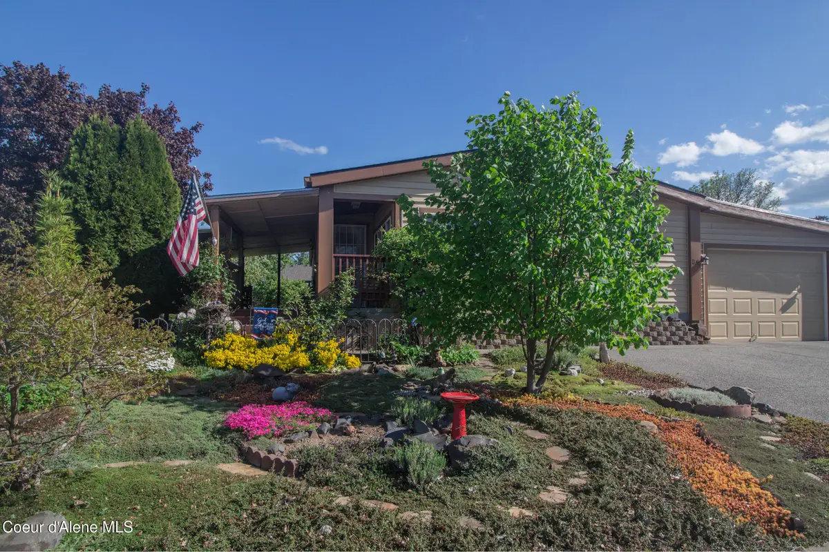 2068 W Oxford CIR, Coeur D Alene, ID 83815 - #1
