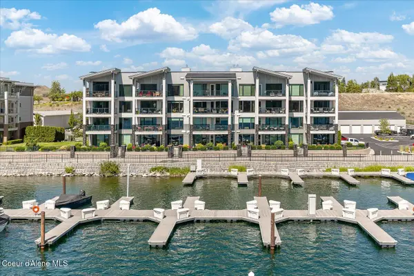 447 W Waterside Drive #102, Post Falls, ID 83854