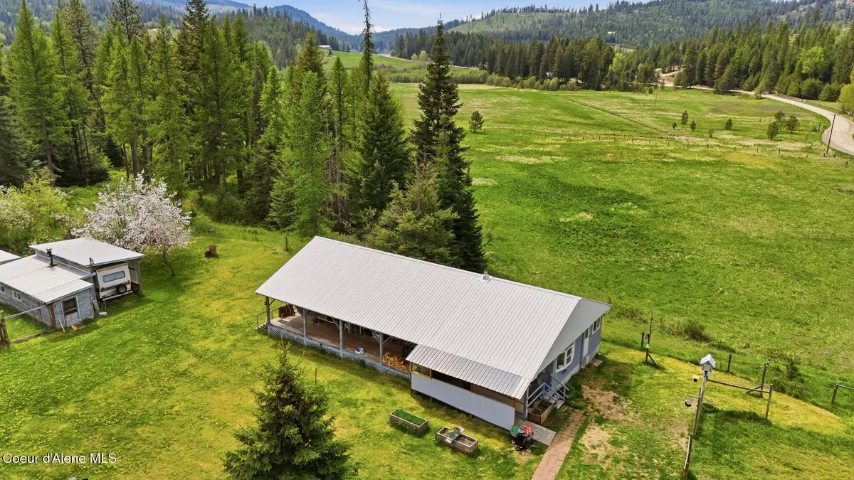 2222 Jewel Lake RD, Sagle, ID 83860 - #1