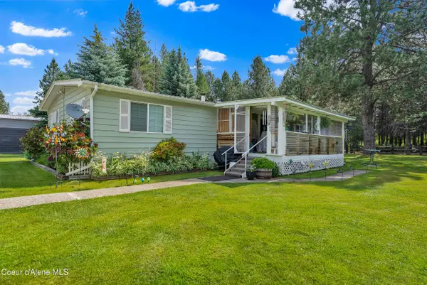 443 Herrmann Lake RD, Sagle, ID 83860