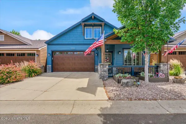882 Waterloo Ln, Coeur d'Alene, ID 83815