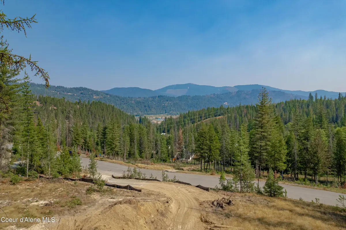 107 Blazing Saddle Ct, Pinehurst, ID 83850 - #1