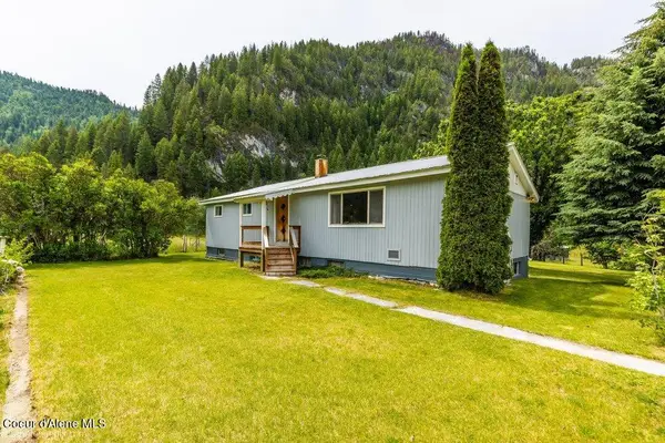 4345 Wilcox Rd, Northport, WA 99157