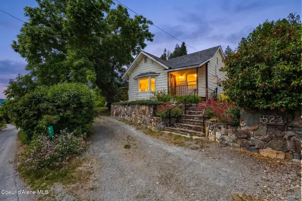 523 Big Hill, Hope, ID 83836