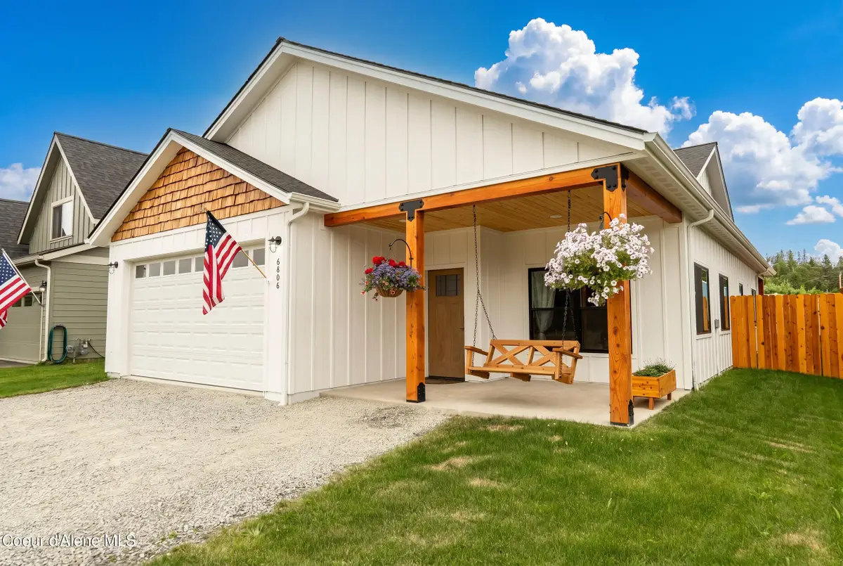 6806 Selkirk St, Bonners Ferry, ID 83805 - #1