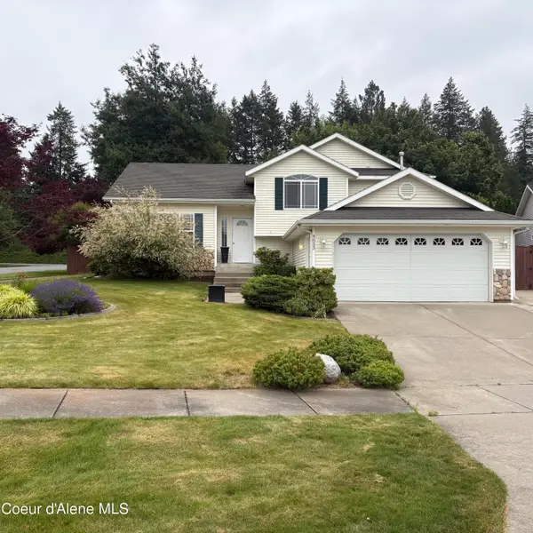 9053 N Drawbridge CT, Hayden, ID 83835