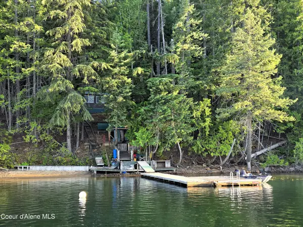 17914 S Spirit Lake Shore, Spirit Lake, ID 83869