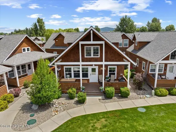 43 Hitchcock DR, Dover, ID 83825