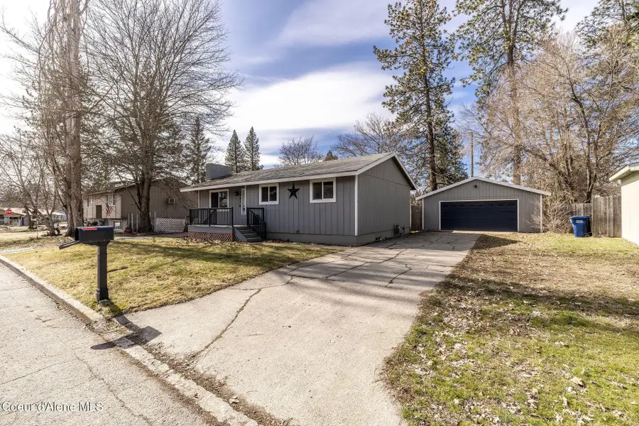 1041 N 17th St, Coeur D Alene, ID 83814 - #3