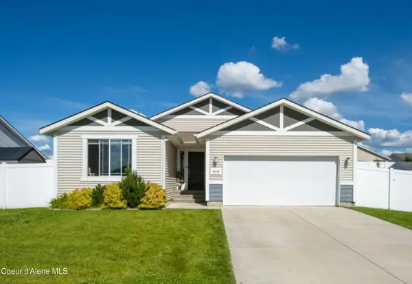 9852 N Berkshire St, Hayden, ID 83835