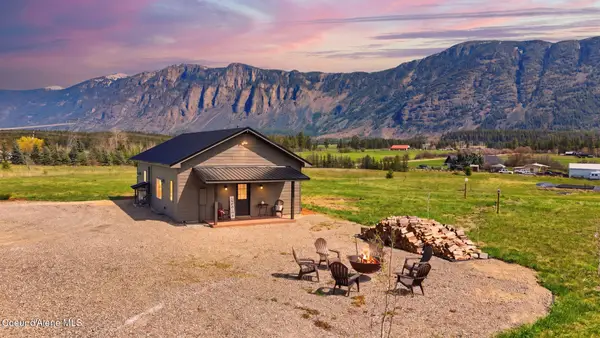 1770 Porthill Loop, Bonners Ferry, ID 83805